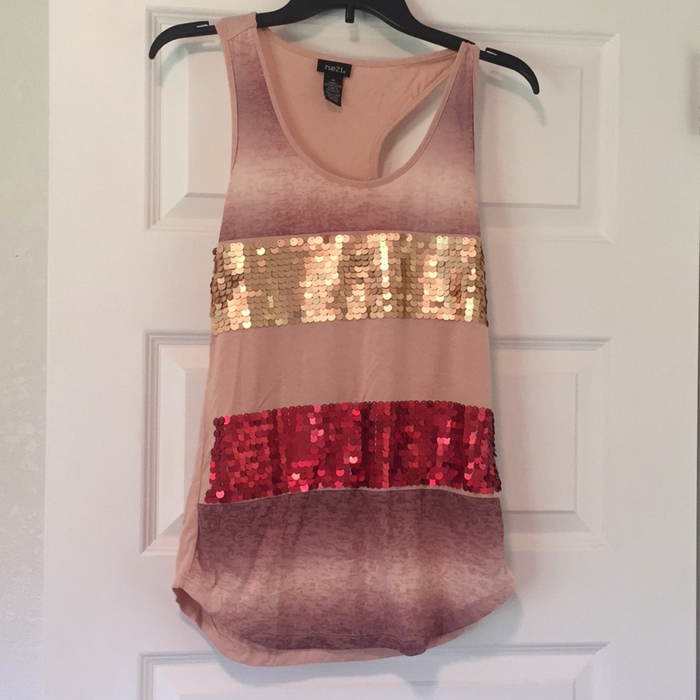 Rue 21 tank